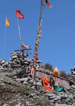 Ascend to new heights of worship at Hanuman Garh summit temple
